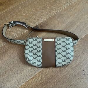 Michael Kors Belt Bag NWT